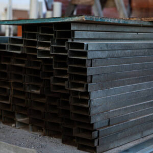 Bricks, timber mass, metal, plumbing, gas, electricity materials used in building of residential homes and commercial building. Modular Construction, steel beams - Architectural Elements - Residential Building Foundation
Gas lines- Windows - Steel beams-Wood/mass timber-Architectural elements - building frames, building foundatio-Modular construction components - prefab sections. Buenos Aires Province - Argentina